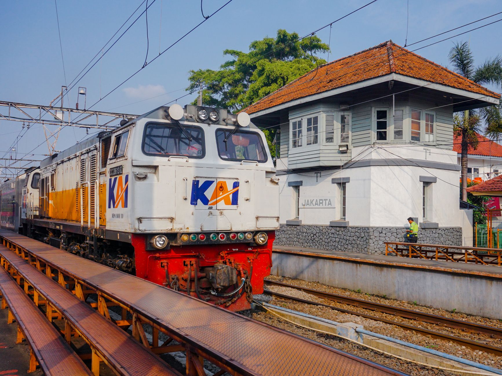 Bekasi ke Jakarta berapa jam? Ini faktor penentu waktu tempuh 2 Perkiraan waktu tempuh dari Bekasi ke Jakarta sekitar 1 hingga 2 jam tergantung kondisi lalu lintas.