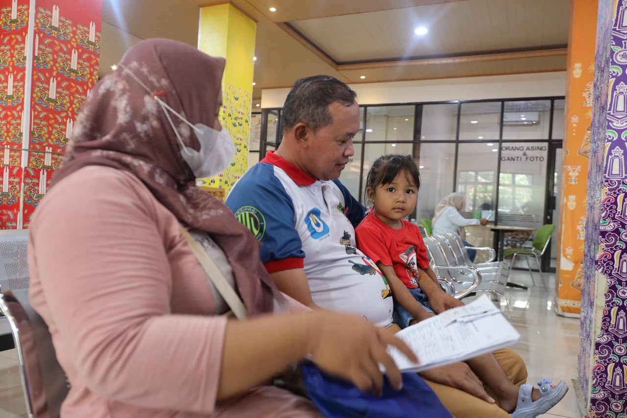 Wali Kota Bekasi Buka Ruang Aduan Pungli, Laporan Terbukti Diganti Dua Kali Lipat